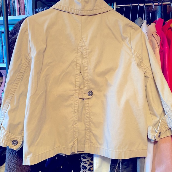 NEW MINI TRENCH COAT WITH TOGGLE BUTTON DETAIL!! - Picture 5 of 6